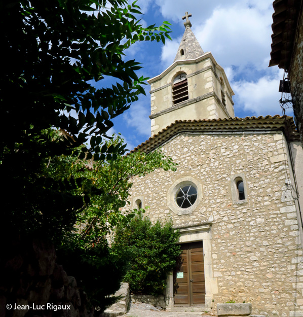 Bidon-village-typique-ardeche-2