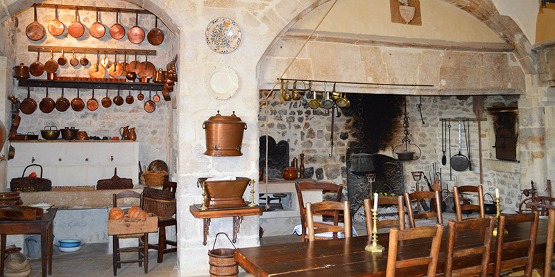 cuisine-palais-des-eveques-bourg-saint-andeol