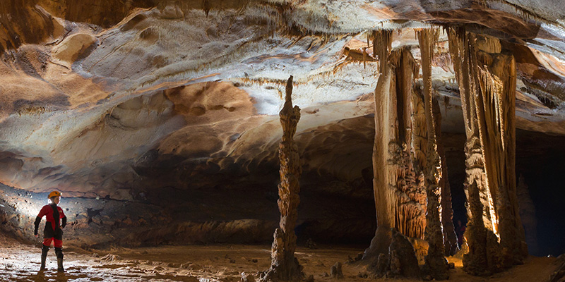 randonnee-souterraine-gorges-de-l-ardeche