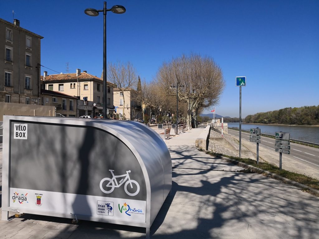 aire-pause-viarhona-bourg-saint-andeol